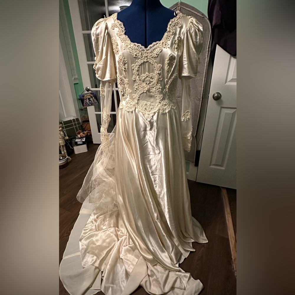 Vintage Homemade Weddong Dress